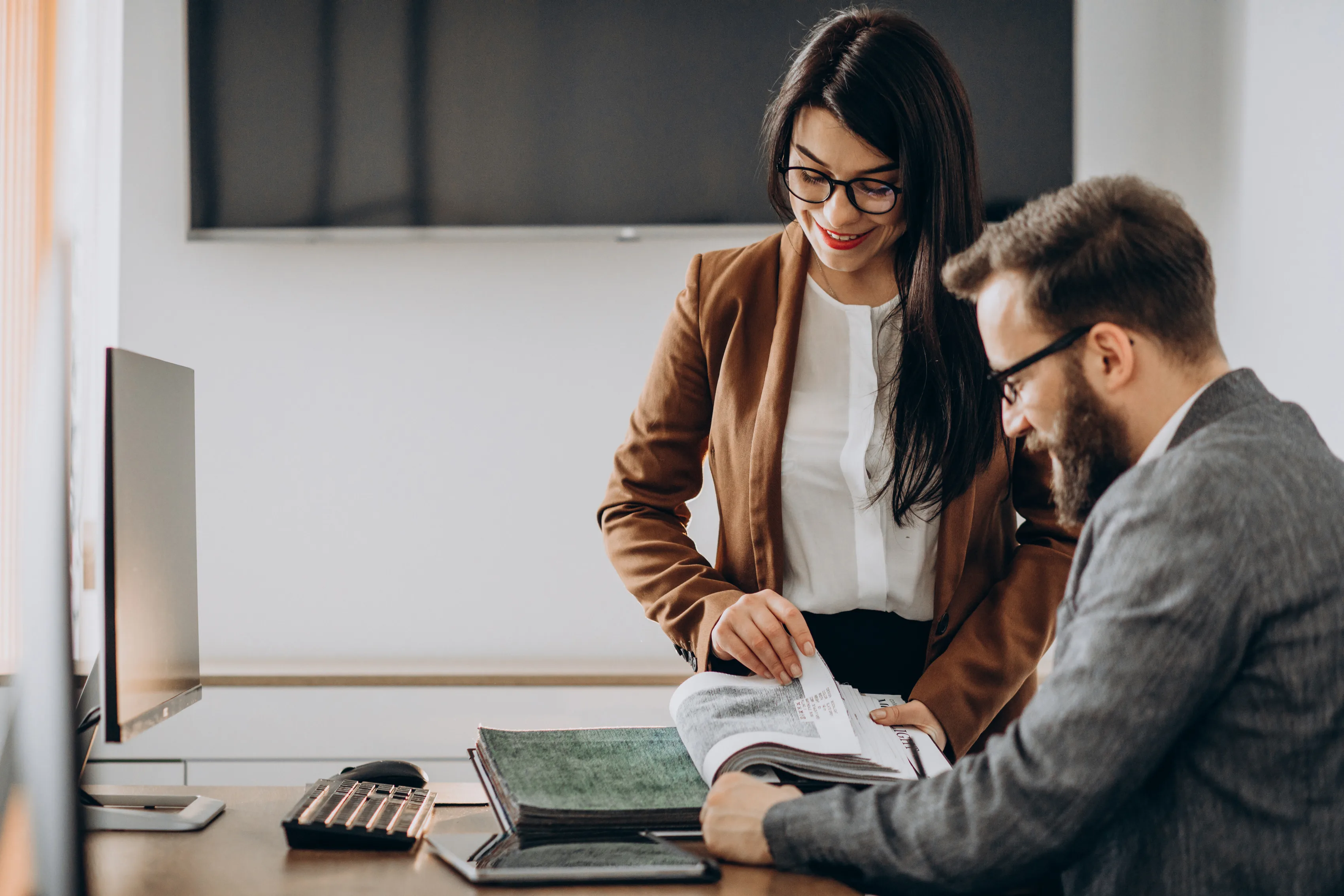 Consulenti In Opera con un cliente